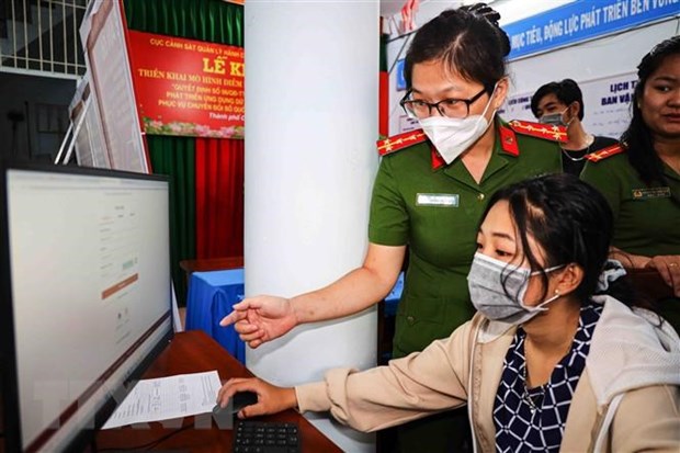 Phó Thủ tướng Chính phủ yêu cầu bảo đảm lộ trình triển khai Đề án 06