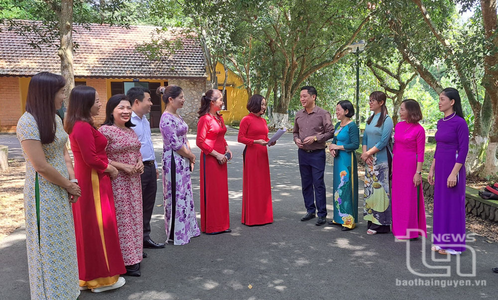 Phú Lương đổi mới sinh hoạt chuyên đề