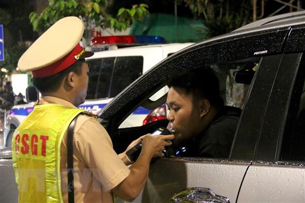 Cảnh sát Giao thông ra quân xử lý quyết liệt vi phạm nồng độ cồn