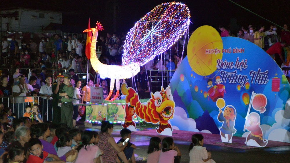 Rộn ràng “Đêm hội Trung thu” Phú Bình