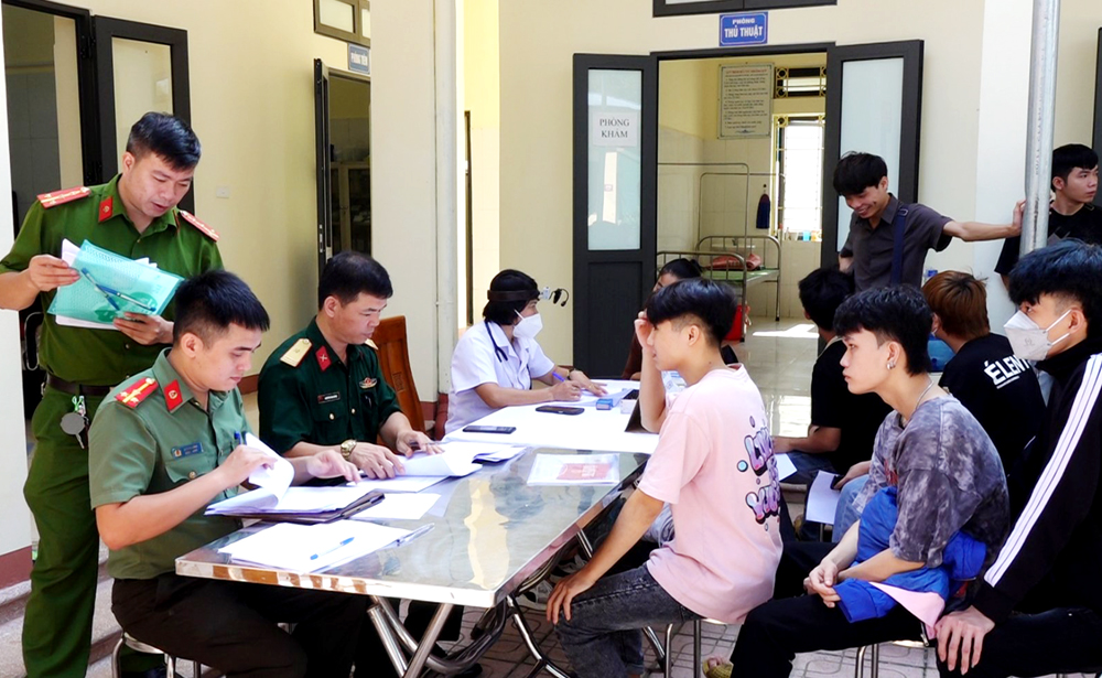 Phú Lương: Khám sơ tuyển nghĩa vụ quân sự cho trên 1.000 công dân