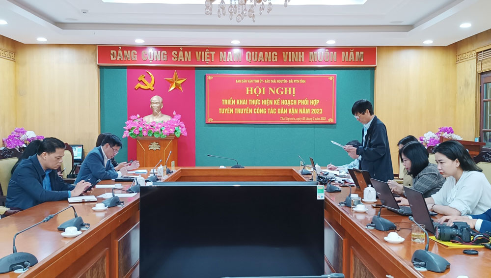 Phối hợp chặt chẽ hơn nữa trong tuyên truyền về công tác dân vận