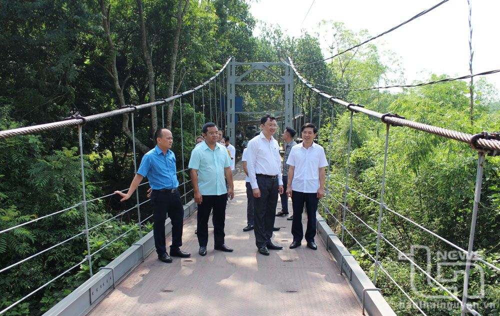 Bàn giao đưa vào sử dụng cầu treo Đát Ma