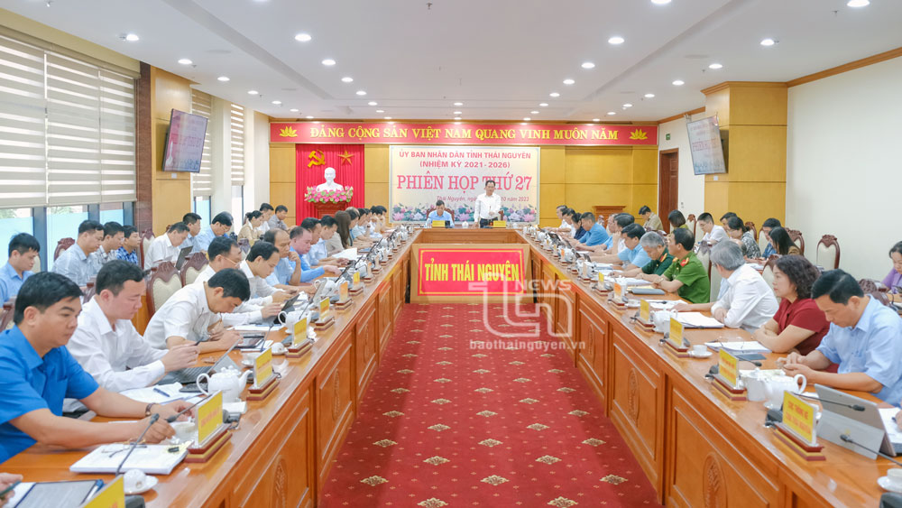 UBND tỉnh bàn giải pháp thực hiện nhiệm vụ trọng tâm quý IV