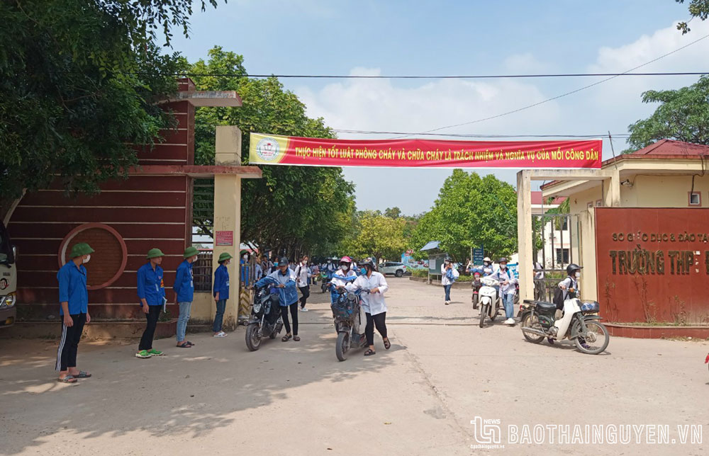 Chú trọng xây dựng văn hóa giao thông từ trường học