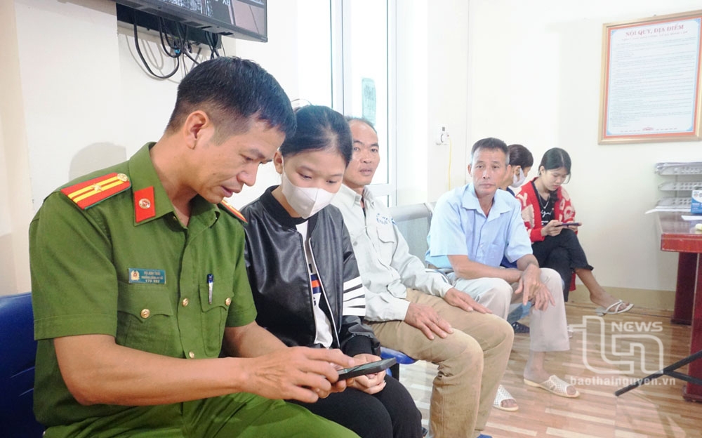 Đẩy nhanh tiến độ kích hoạt tài khoản định danh điện tử