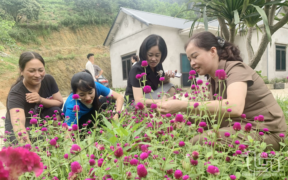 Thêm quyền năng, tạo cơ hội cho phụ nữ