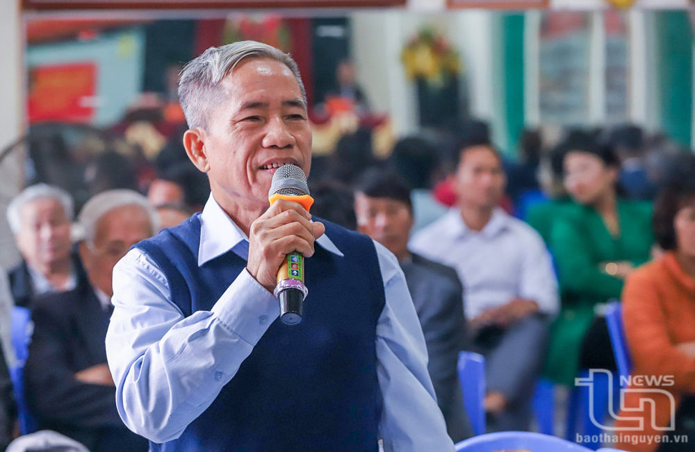 Đồng chí Bí thư Tỉnh ủy dự sinh hoạt với Chi bộ Thanh Xuyên 4