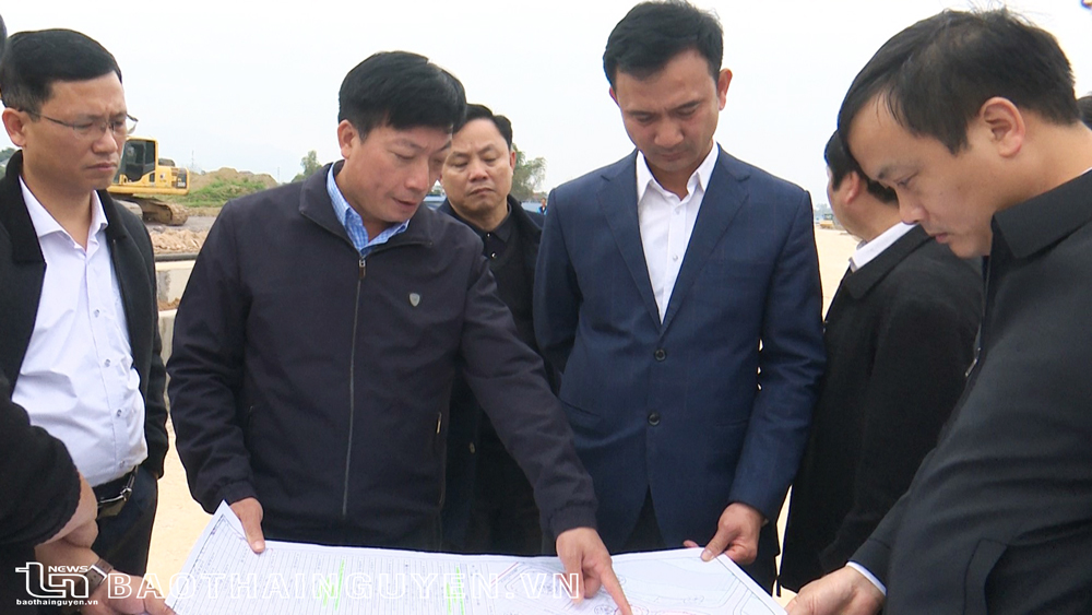 Đẩy nhanh tiến độ thi công các công trình, dự án
