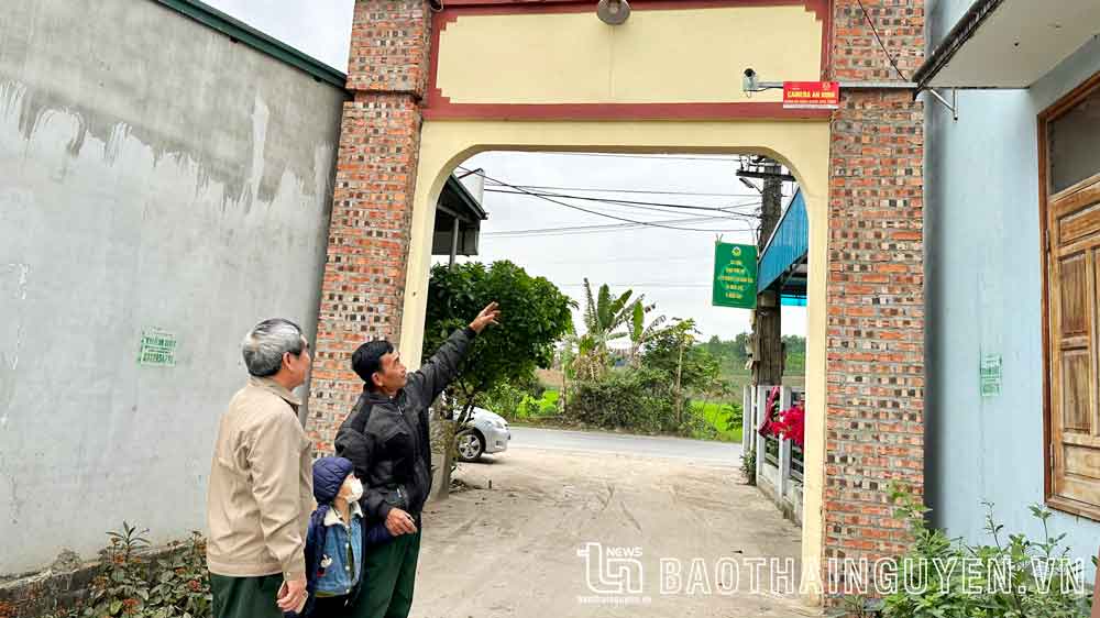 La Đành xây dựng 