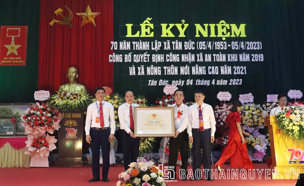 Xã Tân Đức kỷ niệm 70 năm thành lập