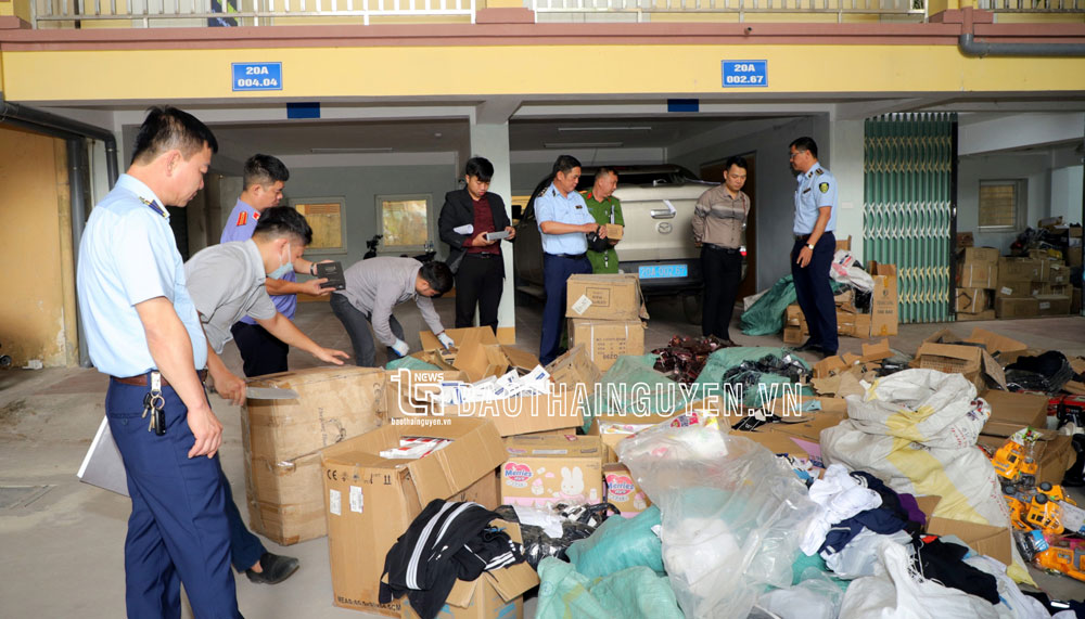 Thái Nguyên: Tiêu hủy số hàng giả, hàng nhập lậu trị giá trên 1,8 tỷ đồng