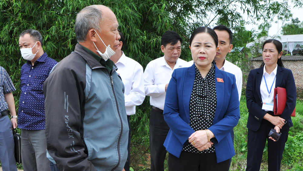 Đại biểu Quốc hội tiếp xúc với cử tri tại huyện Phú Bình