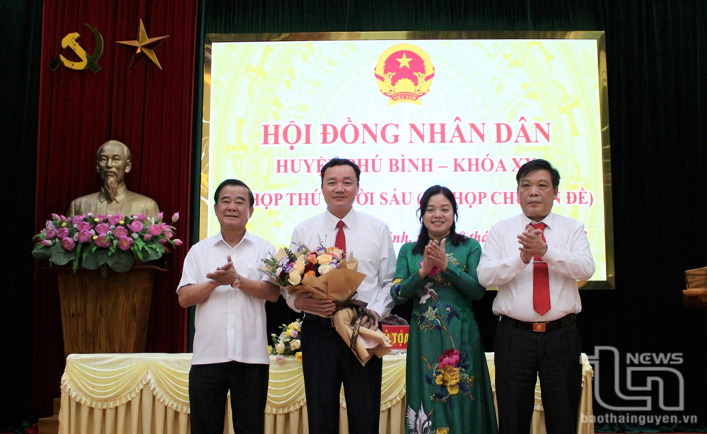 Đồng chí Lê Thanh Sơn được bầu giữ chức Chủ tịch UBND huyện Phú Bình