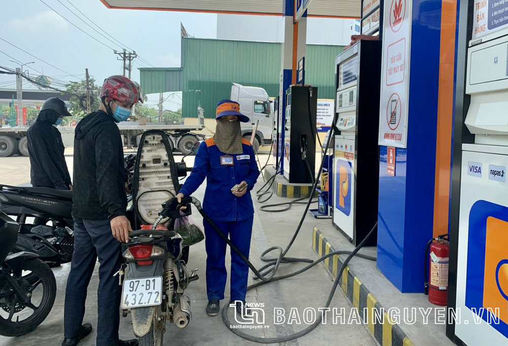 Thái Nguyên: Niêm yết số điện thoại tiếp nhận phản ánh tại các cửa hàng xăng dầu
