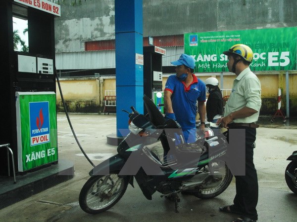 Khuyến khích các cửa hàng chỉ bán xăng sinh học E5 và xăng Ron 95