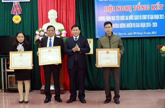 Đảm bảo cung cấp nguồn nước sạch và vệ sinh môi trường nông thôn