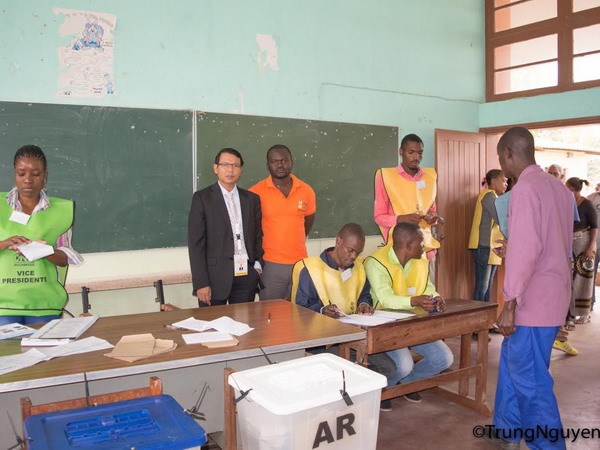 Việt Nam tham gia giám sát hoạt động bầu cử tại Mozambique