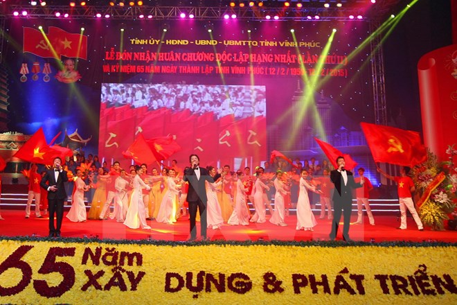 Vĩnh Phúc kỷ niệm 65 năm ngày thành lập và đón huân chương