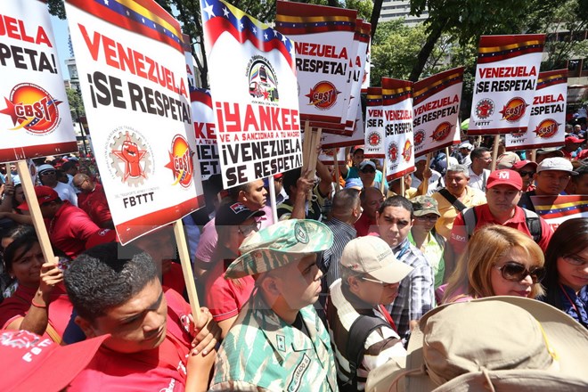 Venezuela bắt đầu chiến dịch thu thập 10 triệu chữ ký phản đối Mỹ 