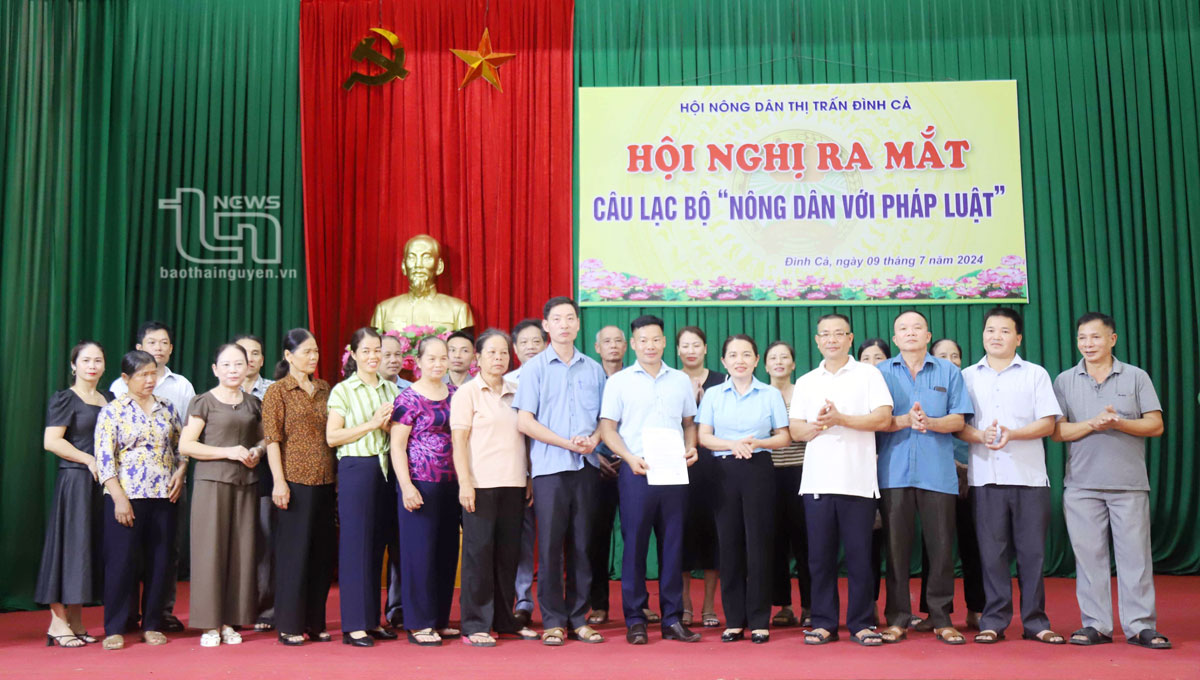 Ra mắt Câu lạc bộ 