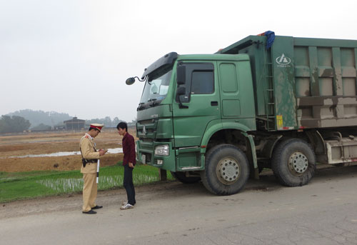 Xử lý trên 500 xe quá tải, thay đổi kích thước thành, thùng 