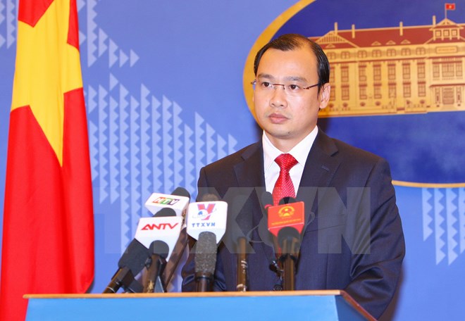 Yêu cầu Trung Quốc dừng ngay xây dựng tại Trường Sa, Hoàng Sa