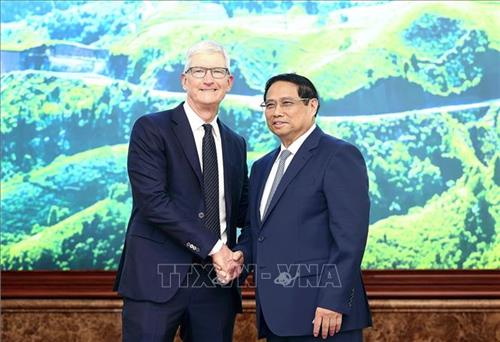 Thủ tướng Phạm Minh Chính tiếp Giám đốc điều hành Apple Tim Cook 