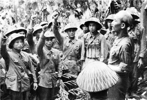 Vai trò đặc biệt của Hồ Chủ tịch trong chiến dịch Điện Biên Phủ