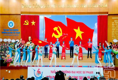 Vững niềm tin tiến bước dưới cờ Đảng