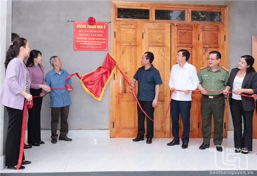 Khẩn trương hoàn thành xóa nhà tạm, nhà dột nát trước ngày 30-4