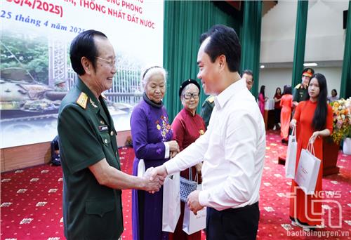 Thái Nguyên: Gặp mặt đại biểu nhân kỷ niệm 50 năm giải phóng miền Nam