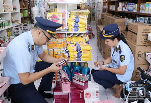 Siết chặt kiểm tra sữa, thực phẩm chức năng giả