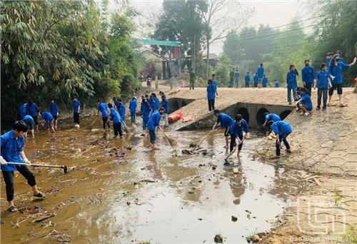 Góp sức trẻ xây dựng quê hương