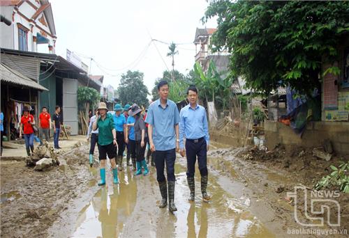 Thái Nguyên hỗ trợ người dân bị thiệt hại do mưa lũ tại Bắc Kạn
