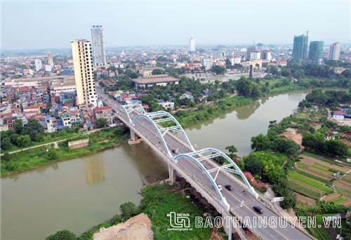 Bên kia sông Cầu