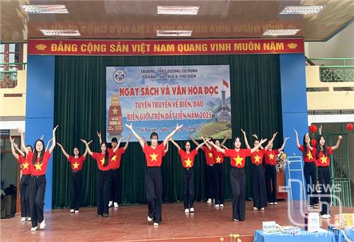 Hơn 1.000 giáo viên, học sinh tham gia Ngày sách và văn hóa đọc