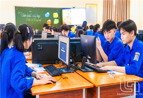 Phát triển năng lực số cho học sinh THPT