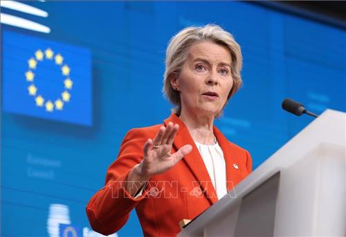 EU hoãn áp thuế trả đũa đối với Mỹ trong 90 ngày