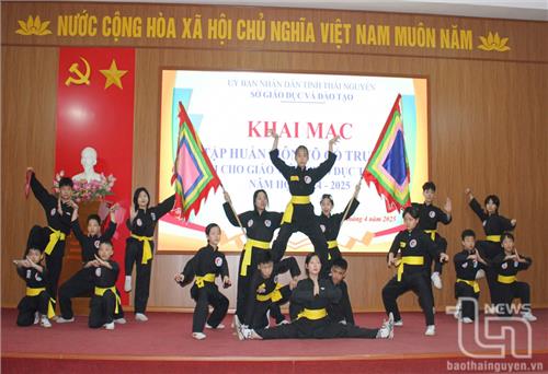 Trên 170 giáo viên giáo dục thể chất được tập huấn võ cổ truyền