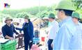Đồng chí Bí thư Tỉnh ủy kiểm tra công tác khắc phục hậu quả thiên tai.