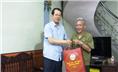 Đồng chí Bí thư Thành ủy Thái Nguyên thăm hỏi, tặng quà các đối tượng chính sách, người có công tại xã Sơn Cẩm