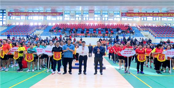 Gần 800 vận động viên tham gia các môn thi đấu tại Đại hội thể dục thể thao phường Phan Đình Phùng lần thứ I