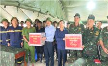 Đồng chí Bí thư Tỉnh ủy Thái Nguyên thăm, động viên lực lượng quân đội, công an tham gia khắc phục hậu quả thiên tai