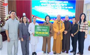Đạo tràng Tín Quang - Hồng Công và Đạo tràng  Linh quy Pháp ấn  hỗ trợ Trung tâm y tế Thái Nguyên 200 triệu đồng mua trang thiết bị, vật tư y tế