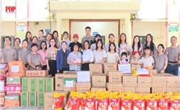 Trường TH, THCS, THPT Ngôi sao Hoàng Mai, Hà Nội tặng quà các trường học trên địa bàn phường Phan Đình Phùng