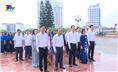 Đoàn đại biểu thành phố Thái Nguyên dâng hương tưởng nhớ các Anh hùng liệt sĩ.