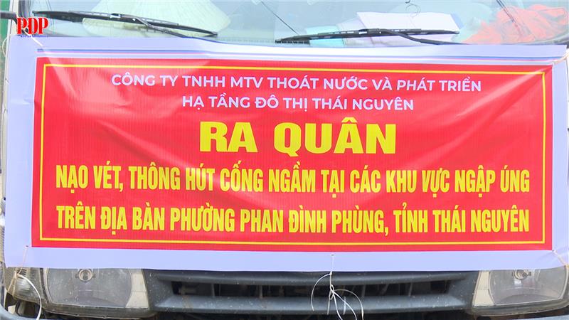 Ra quân nạo vét, thông hút cống ngầm tại các khu vực ngập úng trên địa bàn phường Phan Đình Phùng