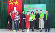 Ra mắt Tổ hội Nông dân nghề nghiệp May Thân Thiện phường Phan Đình Phùng.